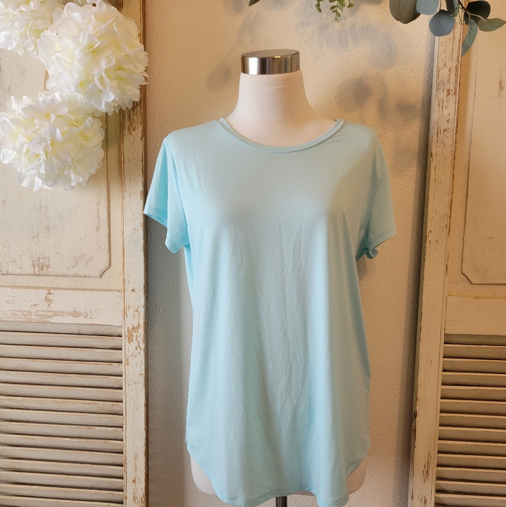 Zella Active long, light blue top Medium